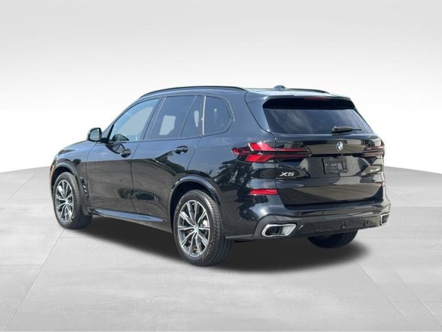 Certified 2025 BMW X5 xDrive40i w/ M Sport Package AWD/4WD image 5