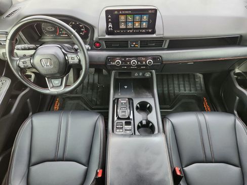 Used 2023 Honda Pilot TrailSport image 29