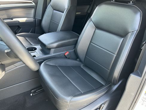 Used 2021 Volkswagen Atlas SE FWD image 18