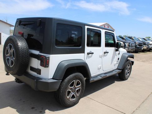 Used 2017 Jeep Wrangler Unlimited Sport w/ Quick Order Package 23S AWD/4WD image 8