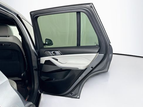 Used 2025 BMW X5 sDrive40i RWD image 32