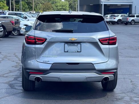 Used 2025 Chevrolet Blazer LT AWD/4WD image 17