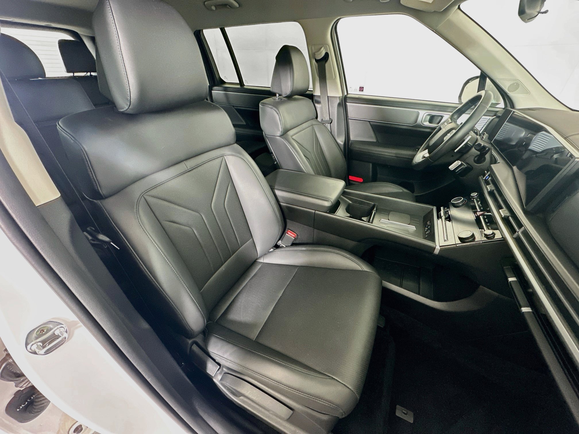 Used 2026 Hyundai Santa Fe SEL FWD image 32