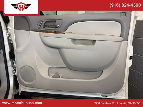 Used 2013 Chevrolet Tahoe LTZ AWD/4WD image 67