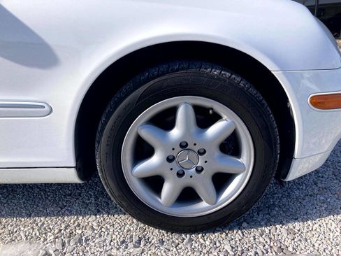 Used 2003 Mercedes-Benz C 240 Sedan image 20