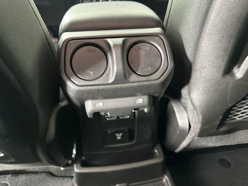 Used 2025 Jeep Wrangler Unlimited Rubicon 4xe w/ Convenience Group image 17