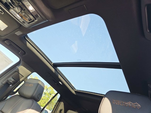 New 2026 Chevrolet Tahoe High Country AWD/4WD image 9