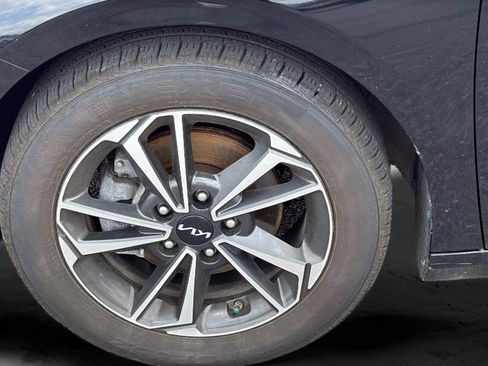 Used 2024 Kia Forte LXS w/ LXS Technology Package FWD image 28