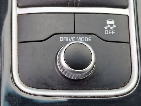 Used 2018 Kia Stinger image 24