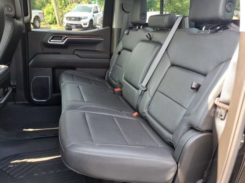 Used 2022 Chevrolet Silverado 1500 RST AWD/4WD image 16
