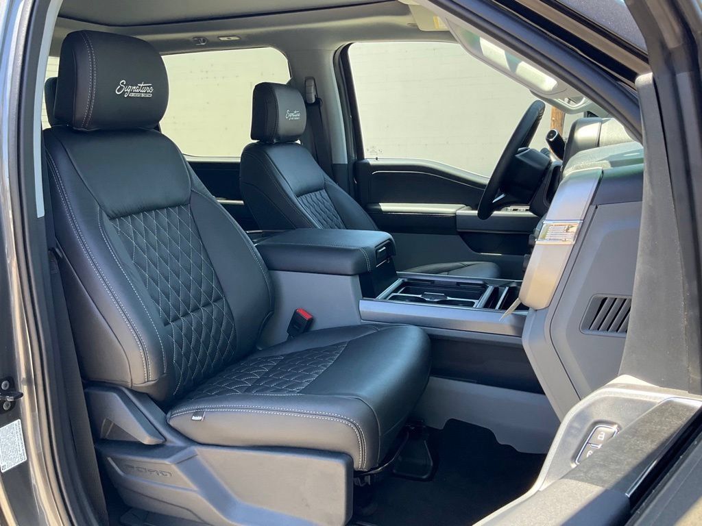 New 2026 Ford F250 XLT w/ XLT Premium Package AWD/4WD image 40