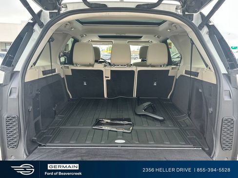 Used 2018 Land Rover Discovery SE AWD/4WD image 28