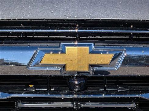 New 2026 Chevrolet Suburban Premier image 17