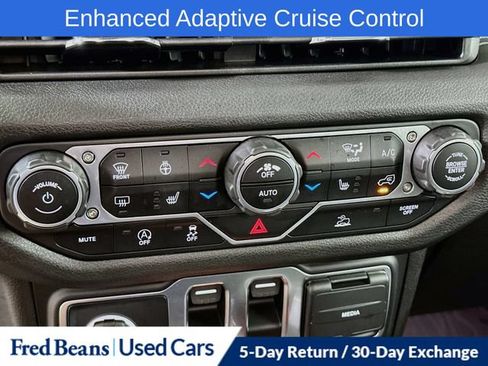 Certified 2025 Jeep Wrangler Sport AWD/4WD image 21