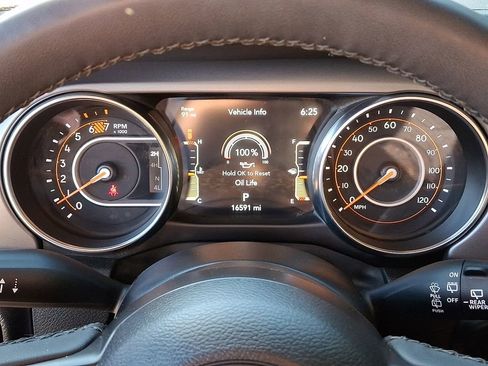 Used 2023 Jeep Wrangler Unlimited Sport AWD/4WD image 20