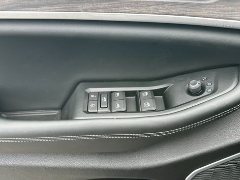 New 2026 Jeep Grand Cherokee L Limited AWD/4WD image 11