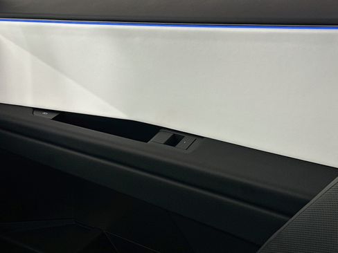 Used 2024 Tesla Cybertruck AWD Crew Cab image 15