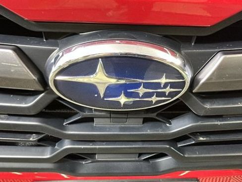 Used 2024 Subaru Crosstrek 2.0i Premium AWD/4WD image 9