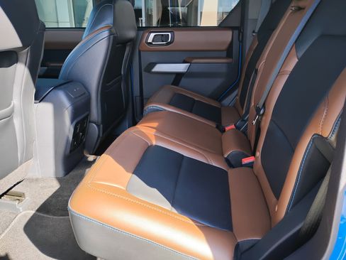 Used 2022 Ford Bronco Outer Banks image 17