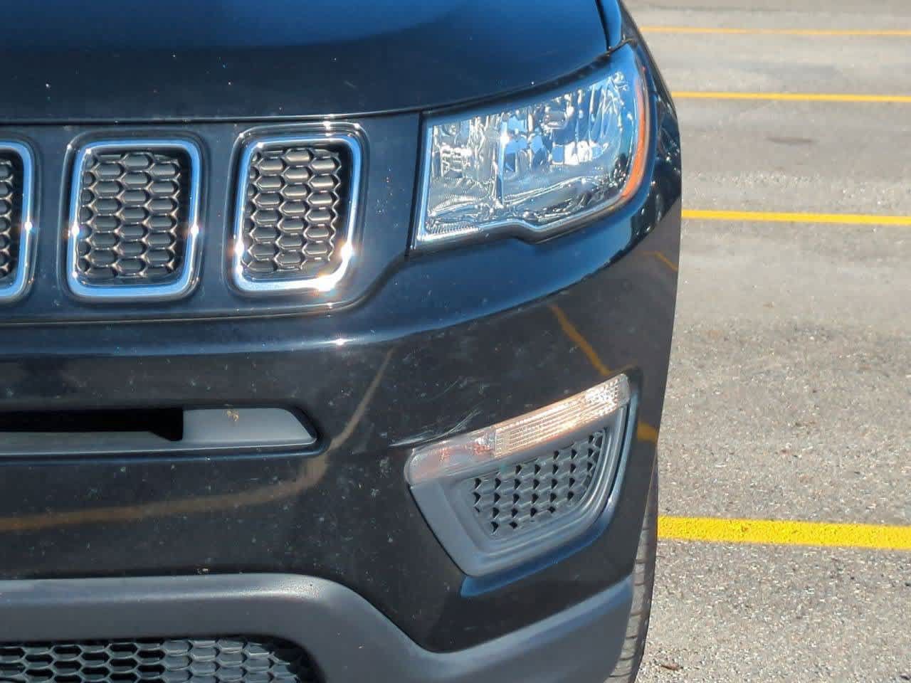 Used 2018 Jeep Compass Sport FWD image 10