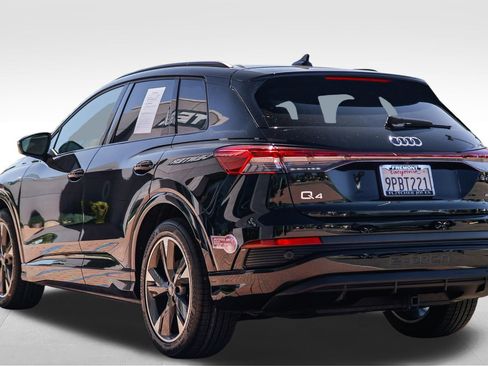 Certified 2024 Audi Q4 e-tron Premium w/ Convenience Package image 4