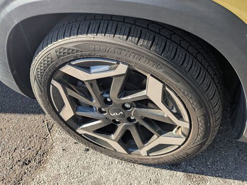 Used 2024 Kia Seltos SX w/ SX Sunroof Package AWD/4WD image 22
