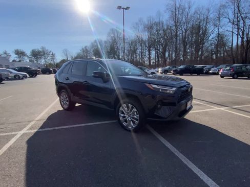 Certified 2025 Toyota RAV4 XLE Premium image 6