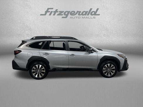 Used 2025 Subaru Outback Limited XT image 9