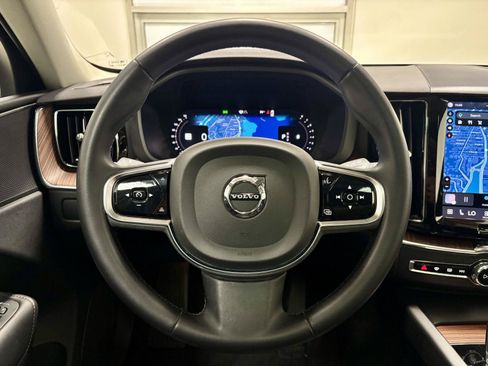 Used 2023 Volvo XC60 B5 Plus AWD/4WD image 22