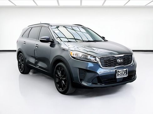 Used 2020 Kia Sorento S FWD image 3