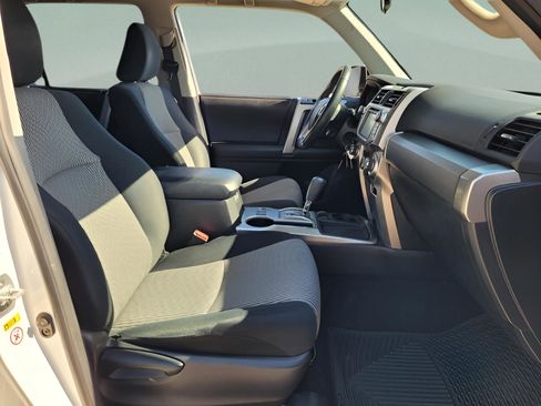 Used 2015 Toyota 4Runner SR5 Premium image 18