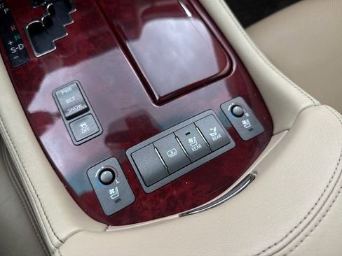 Used 2007 Lexus LS 460 RWD image 24