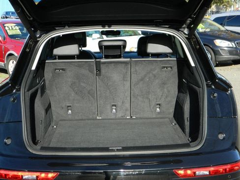 Used 2018 Audi Q5 2.0T Premium Plus w/ Premium Plus Package image 10