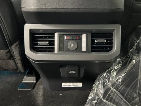 New 2026 Ford F250 Lariat w/ Black Appearance Package AWD/4WD image 32
