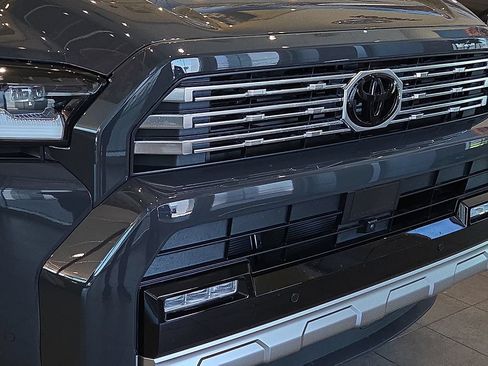 New 2026 Toyota 4Runner Limited AWD/4WD image 7