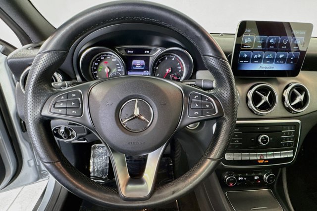 Used 2020 Mercedes-Benz GLA 250 4MATIC image 11