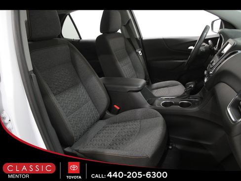 Used 2022 Chevrolet Equinox LT image 16