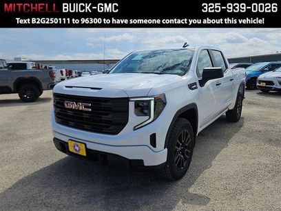 New 2025 GMC Sierra 1500 Pro w/ Graphite Edition