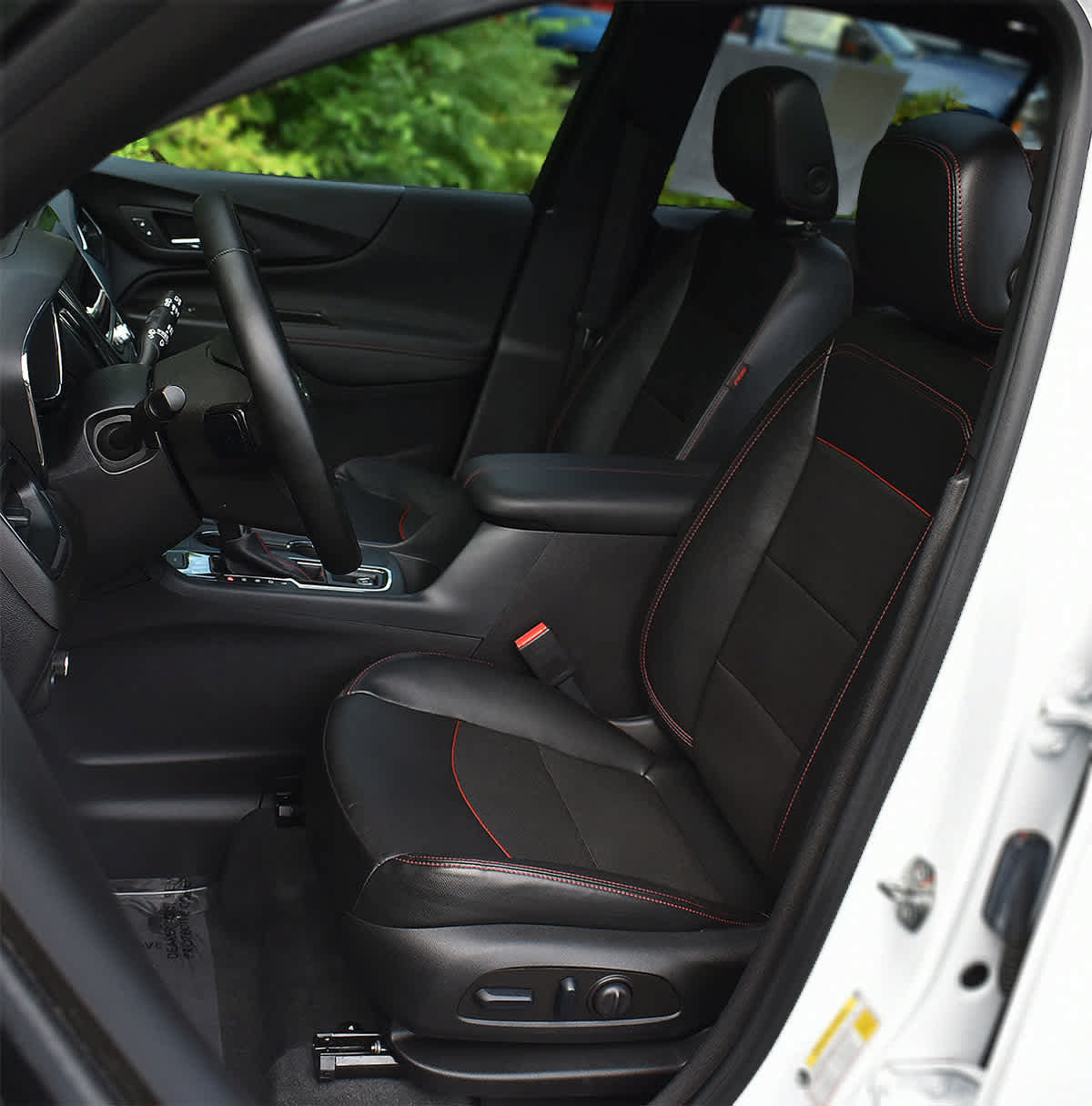 Used 2024 Chevrolet Equinox RS w/ RS Leather Package AWD/4WD image 9