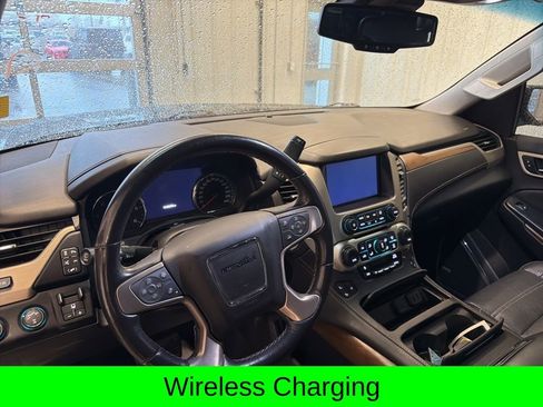 Used 2020 GMC Yukon Denali w/ Denali Premium Package image 16