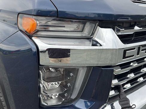 Used 2021 Chevrolet Silverado 2500 LTZ w/ LTZ Plus Package AWD/4WD image 9