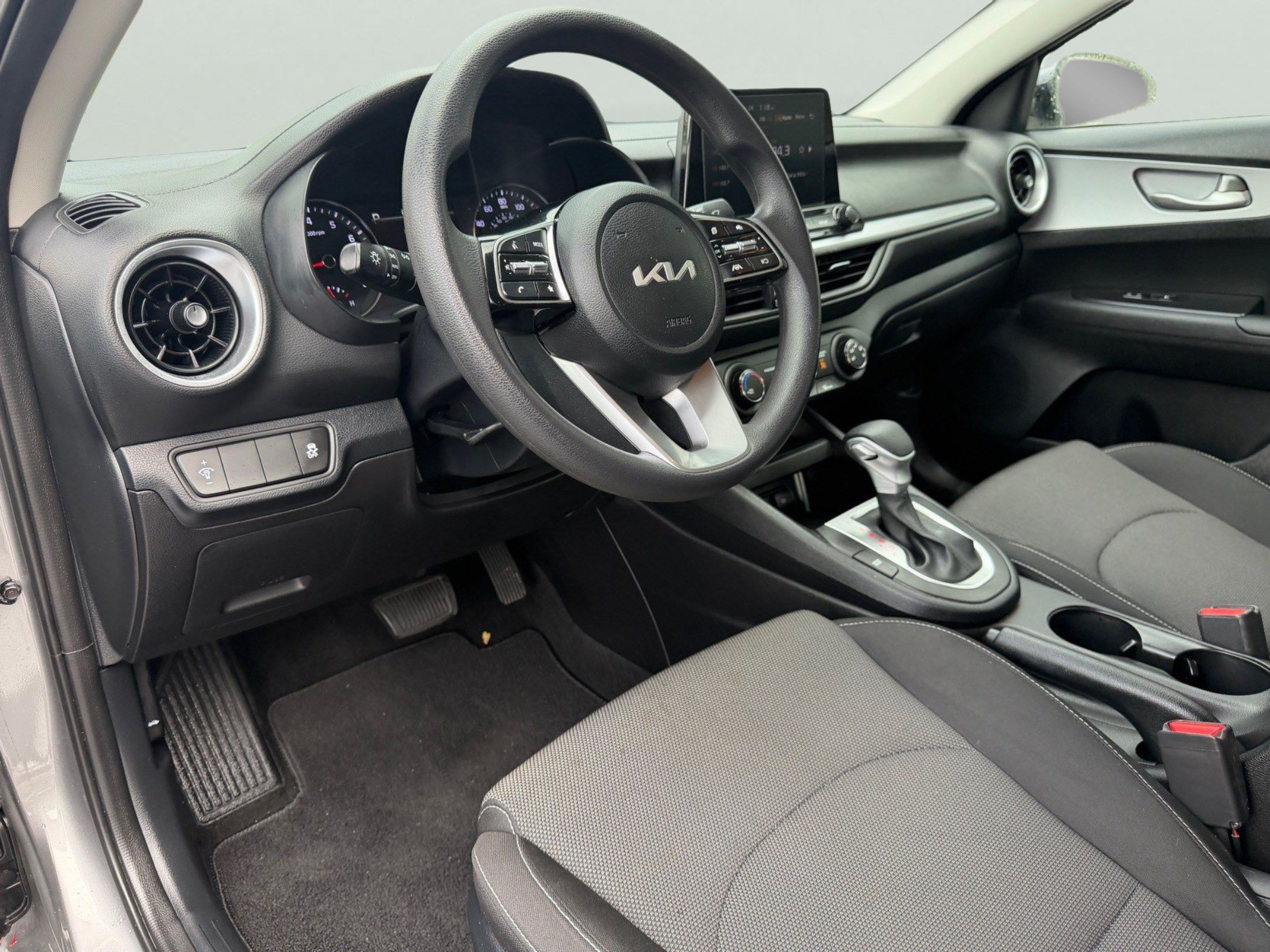 Used 2024 Kia Forte LXS FWD image 24