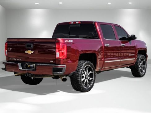 Used 2017 Chevrolet Silverado 1500 LTZ Z71 w/ LTZ Plus Package image 7