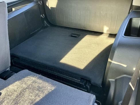 Used 2017 Chevrolet Equinox Premier w/ Enhanced Convenience Package image 27