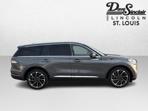 Used 2022 Lincoln Aviator Reserve w/ Equipment Group 201A image 2