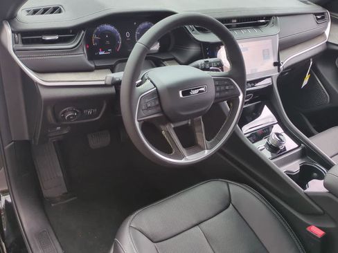 New 2026 Jeep Grand Cherokee L Limited AWD/4WD image 10