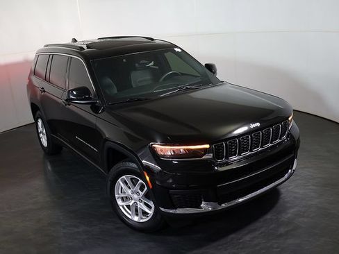 Used 2024 Jeep Grand Cherokee L Laredo w/ Trailer Tow Package AWD/4WD image 7