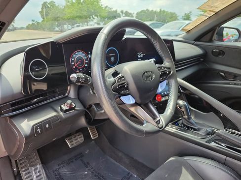 Used 2025 Hyundai Elantra N FWD image 17