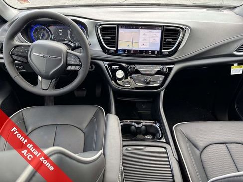 New 2026 Chrysler Pacifica Limited w/ S Appearance Package image 35