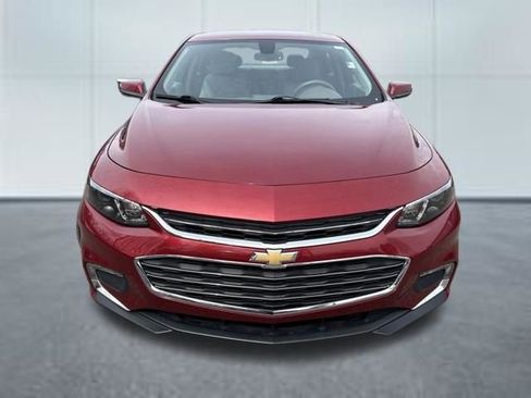 Used 2017 Chevrolet Malibu LT w/ Leather Package image 11